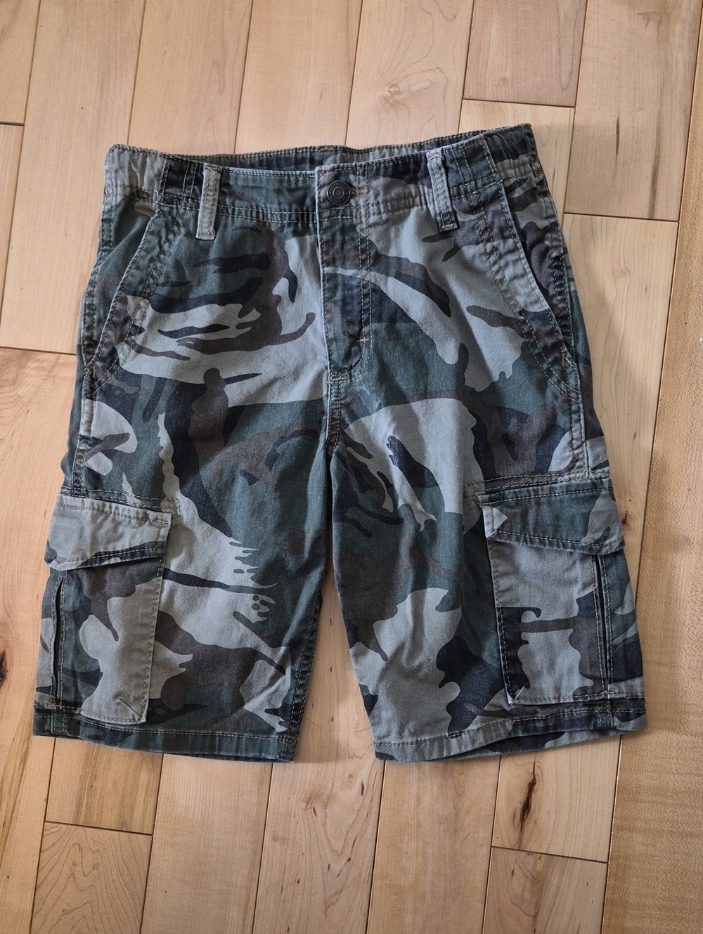 Boy's Size 12 Wrangler Camouflage Cargo Shorts